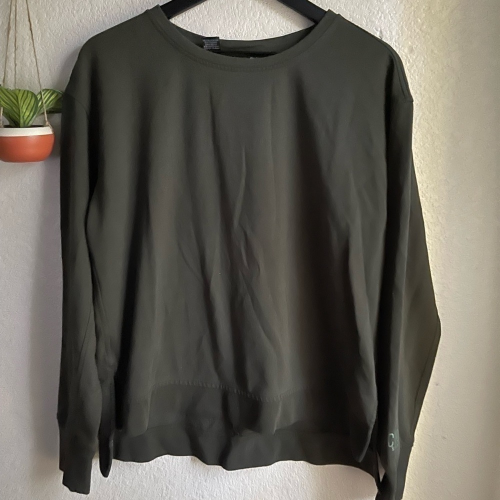 ⚡️victoria secret sport key hole sweater ⚡️ 3 for 25